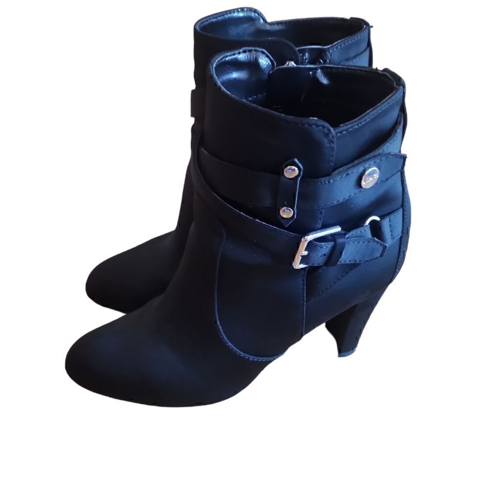 Unisa Ankle Book Sateen Material Size 6.5